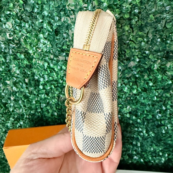 Louis Vuitton Damier Azur Eva Crossbody Bag Authentic Full Set with COA - Picture 5 of 15